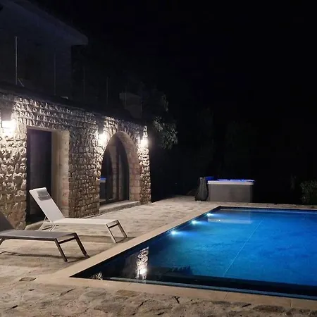 Villa Splendide Vue 180° à 500 M De La Le Lavandou